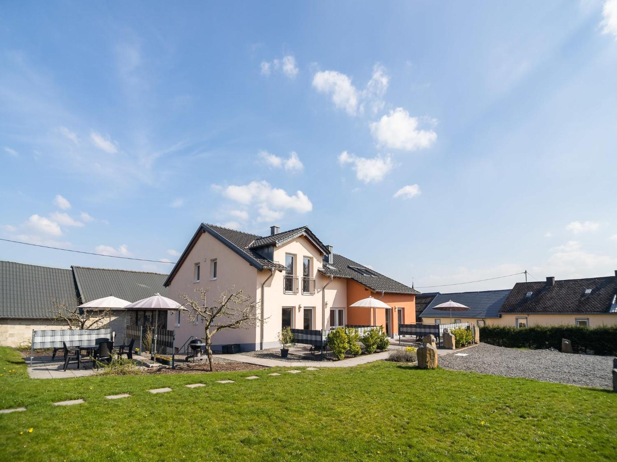 Dreamy Holiday Home In Ellscheid With Terrace Εξωτερικό φωτογραφία